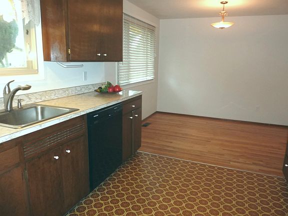 3rd image of 24238 13th Ave S