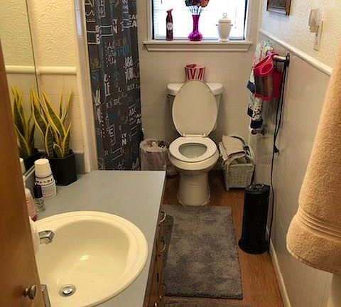 3rd image of 204 W Wrights Ave