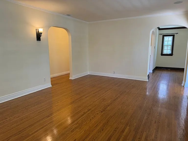 1312 S Orange Grove Ave — Photo 16