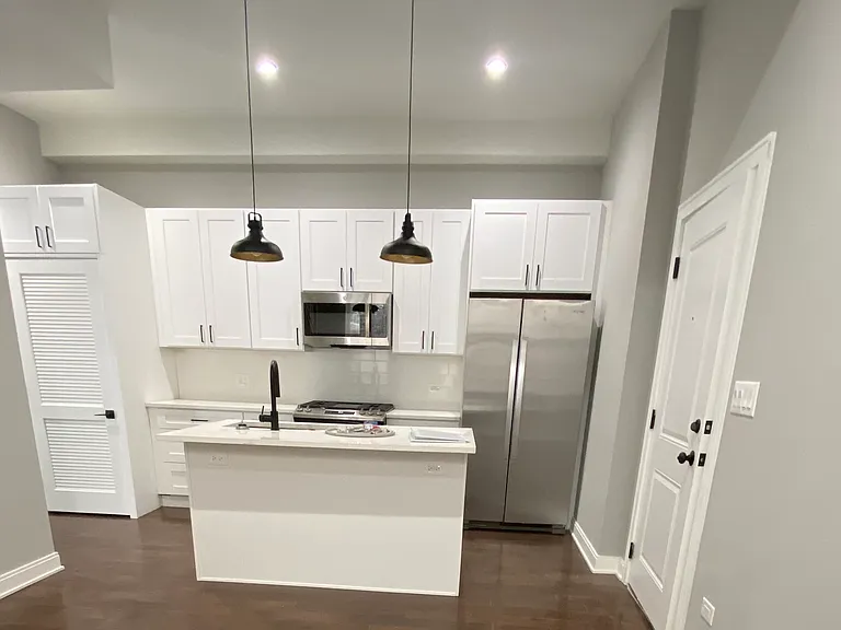 2154 W Potomac Ave #2F — Photo 9