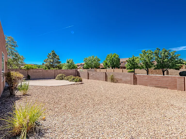 1124 Calle Corvo NE — Photo 49