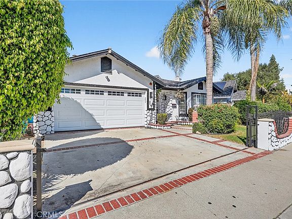 3rd image of 10939 Little Lake Rd