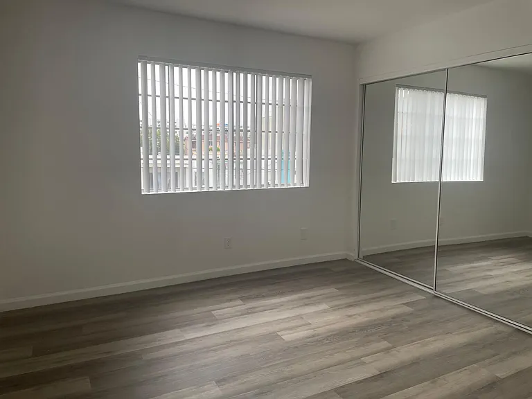 11258 Morrison St #101 — Photo 3