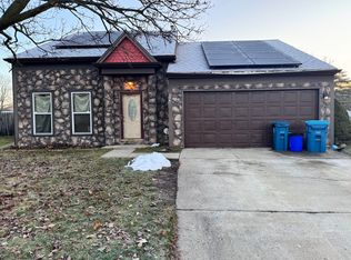 2278 Highfield Ln, Aurora, IL 60504