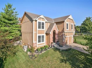 11512 Gillette St, Overland Park, KS 66210