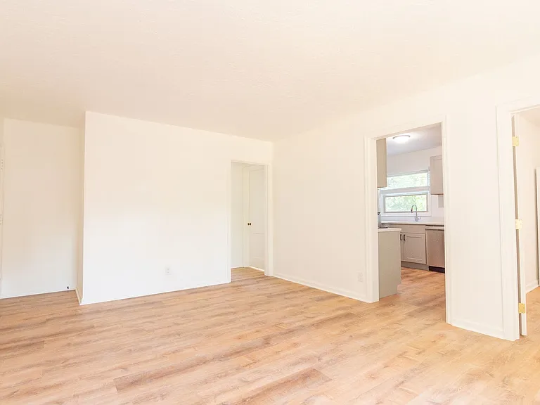 4831-4841 E Burnside St — Photo 26