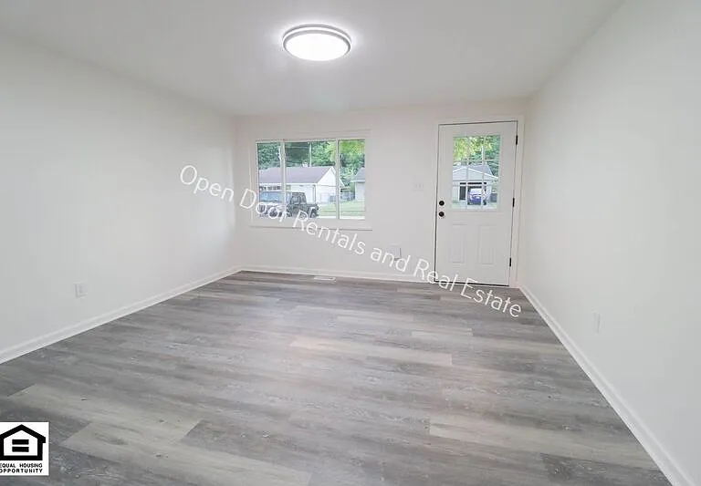 6820 Raintree Rd — Photo 5