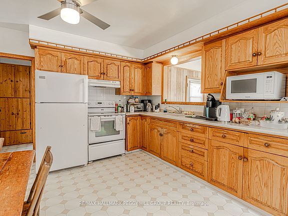 5th image of 85 Tyler St