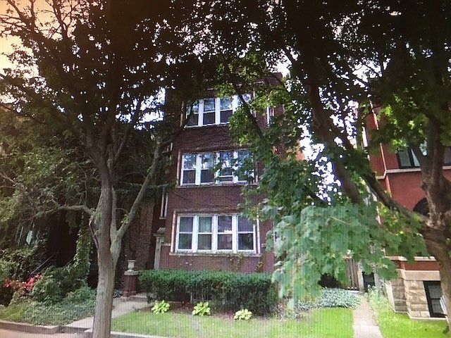 1st image of 3516 N Greenview Ave #2