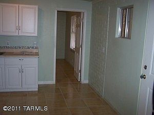 4th image of 3250 E 27th St