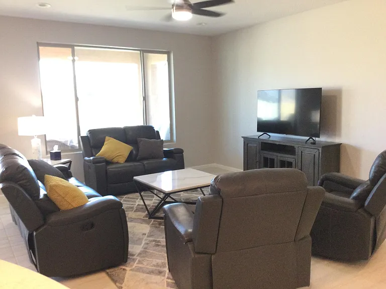 4400 W Ruby Dr — Photo 4