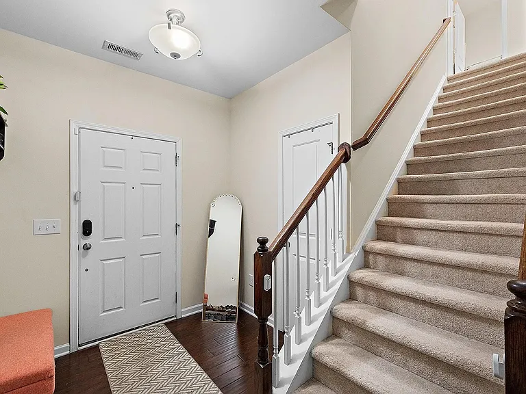 708 Ennis Creek Ln — Photo 4