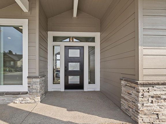3rd image of 2643 S Fairmont Estates Dr