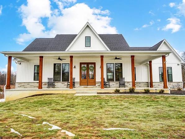 2688 Crane Schoolhouse Rd, Bethel, OH 45106