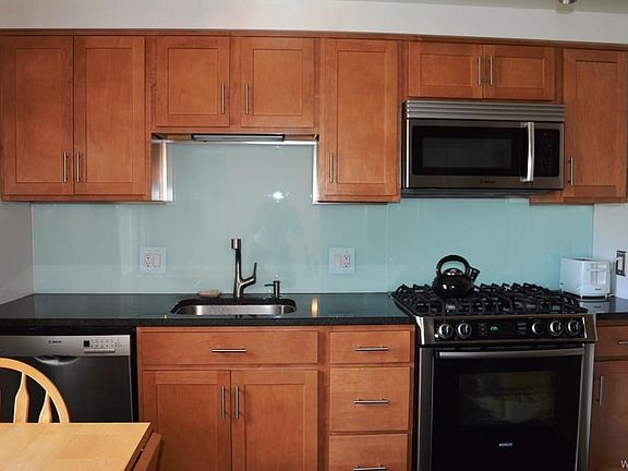 2nd image of 95 Oakbrook Dr APT K