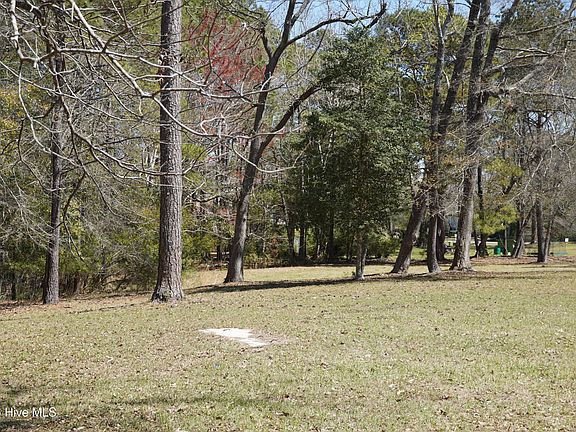3rd image of 246 Genoes Point Road SW