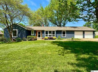 9126 Woolworth Ave, Omaha, NE 68124