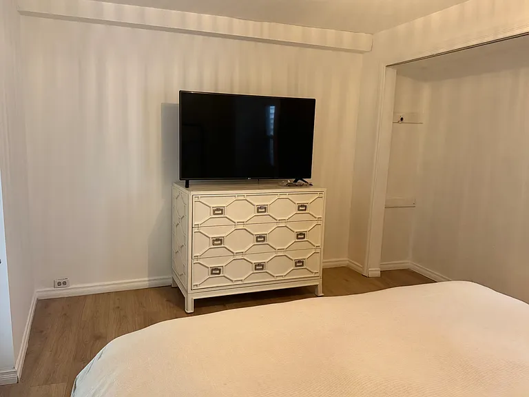 261 Park Ave #3 — Photo 16