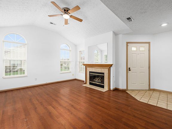 4th image of 109 Villa Side Ln