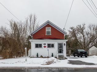 1537 County Road 2, Front Of Yonge, ON K0E1R0