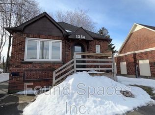 1554 Main St E, Hamilton, ON L8K1E6