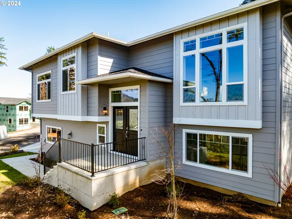 3323 River Heights Dr, Springfield, OR 97477