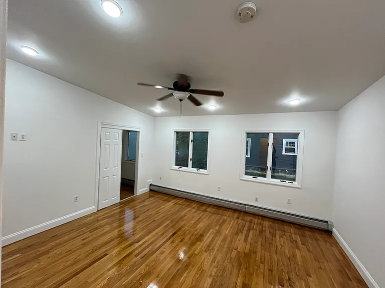 2038 Dorchester Ave — Photo 16