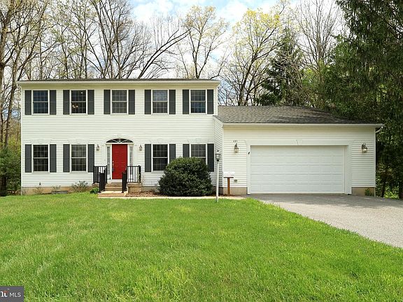 2nd image of 681 Stoneledge Rd
