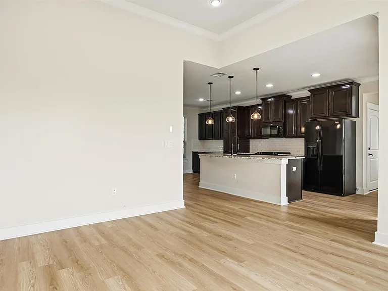 9507 McKnight Loop — Photo 15