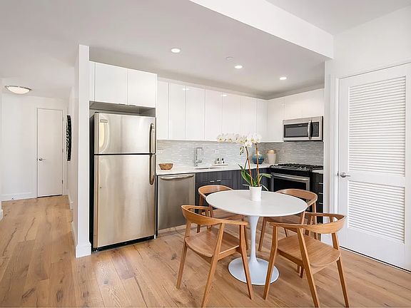 2nd image of 25-21 43rd Ave #201