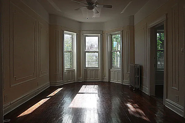 Rented by Level Group | media 13