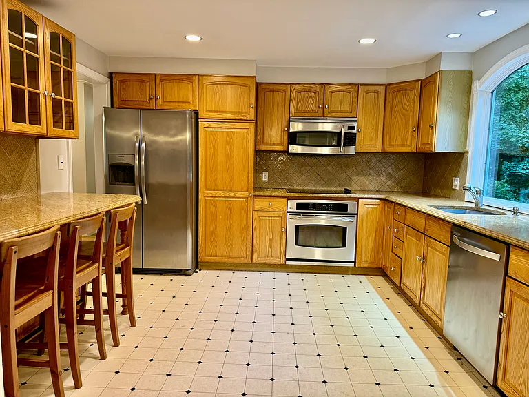 9 Brooks Rd — Photo 13