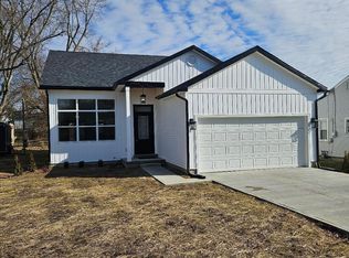 726 Briar Ave, Washington Court House, OH 43160