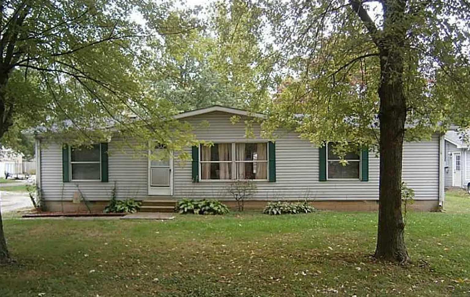 611 7th St photo 1