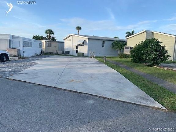 5th image of 1383 Nettles Blvd