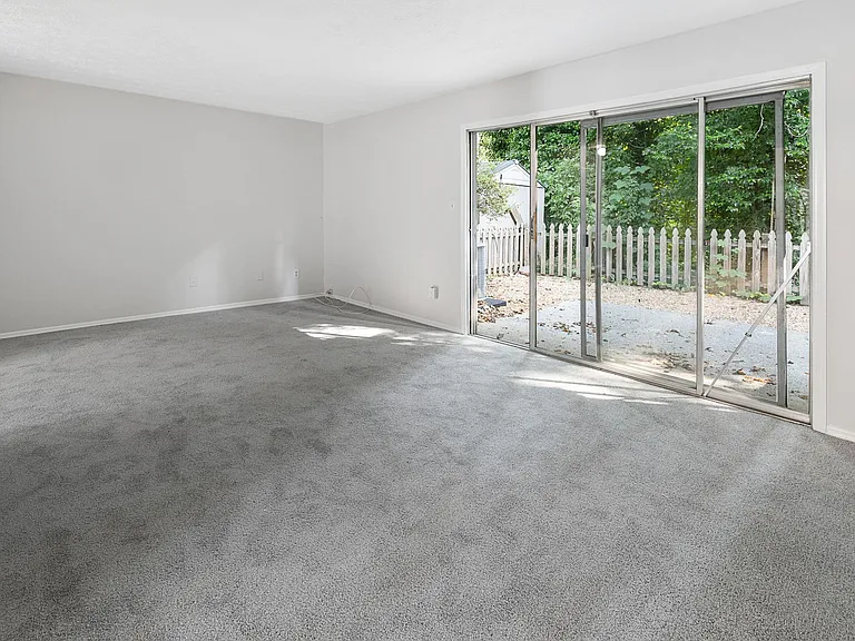1189 Ashborough Dr SE #F — Photo 10