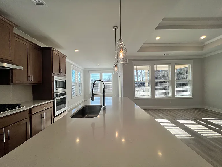 150 Rose Lake Ct — Photo 9