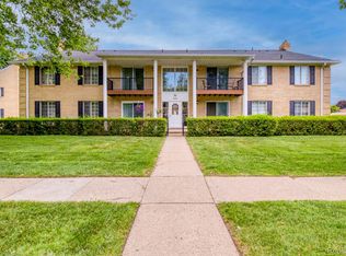 11845 Ina Dr, Sterling Heights, MI 48312