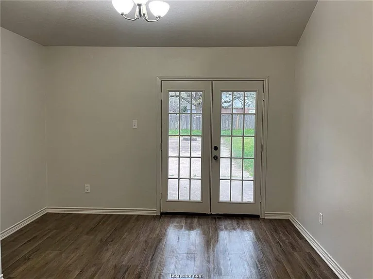 2828 Brandywine Cir — Photo 6