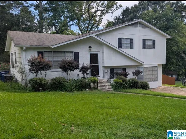 6909 Arnett Cir, Trussville, AL 35173