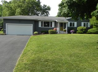 203 Longview Dr, Webster, NY 14580