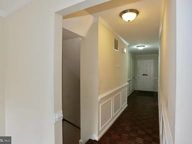 2215 N Somerset St — Photo 10