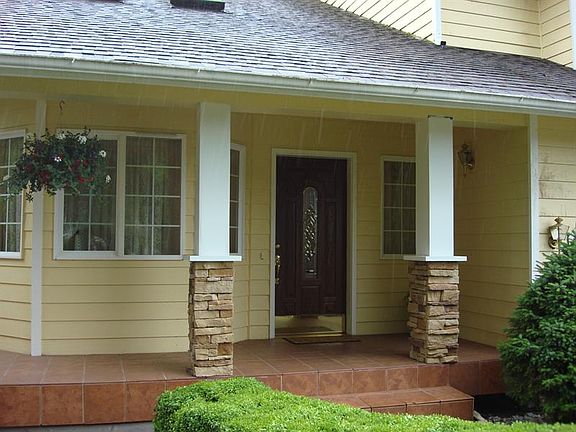 3rd image of 12621 Robinhood Ln