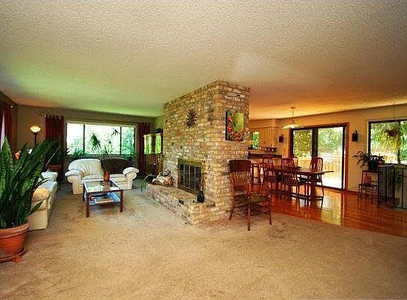 3rd image of 13101 Grand Avenue