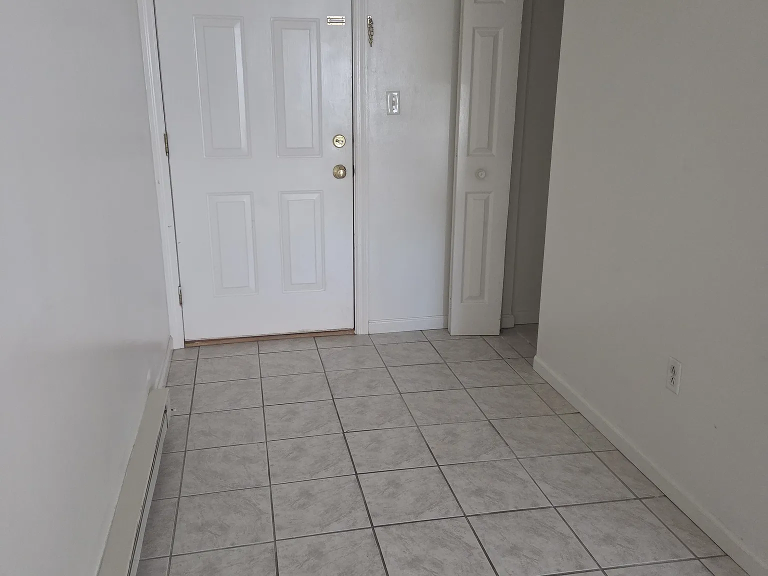 2 bed, 750 sqft, $1,145 — Photo 4