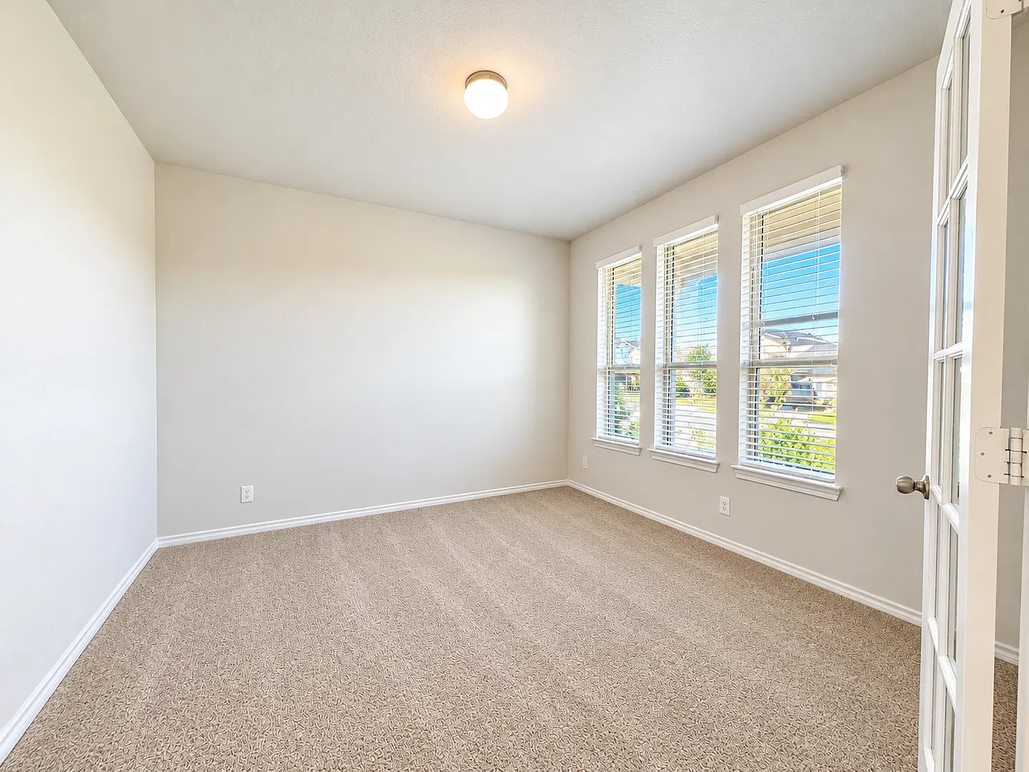 Like-New Home In Hulen Trail Addition | Crowley Isd! — Photo 3