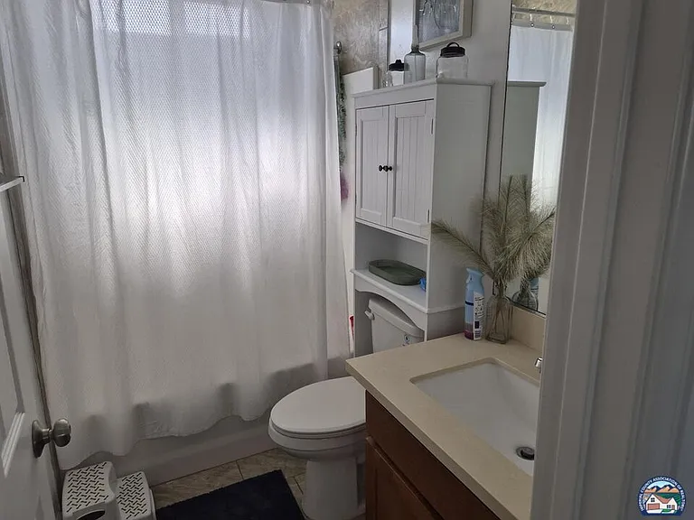 321 N 2nd St — Photo 7