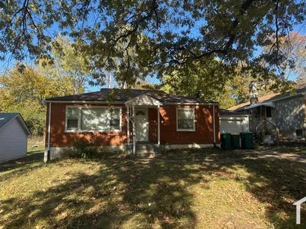 8135 Bloom Dr, Saint Louis, MO 63114