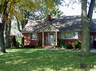 834 S Raisinville Rd, Monroe, MI 48161