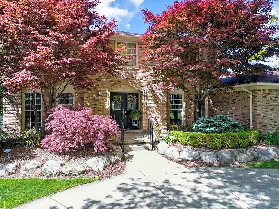 1st image of 48210 Lake Valley Dr